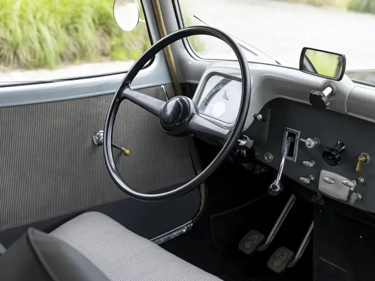 1954 Citroen Traction Avant - Image 5 of 31