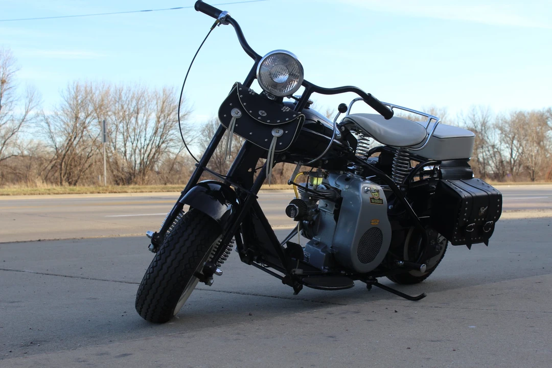 1954 Cushman Eagle - Image 2 of 31