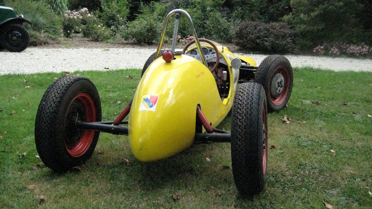1954 Deutsch-Bonnet - Image 2 of 4
