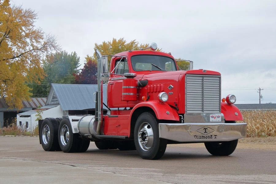 1954 Diamond T - Image 11 of 31