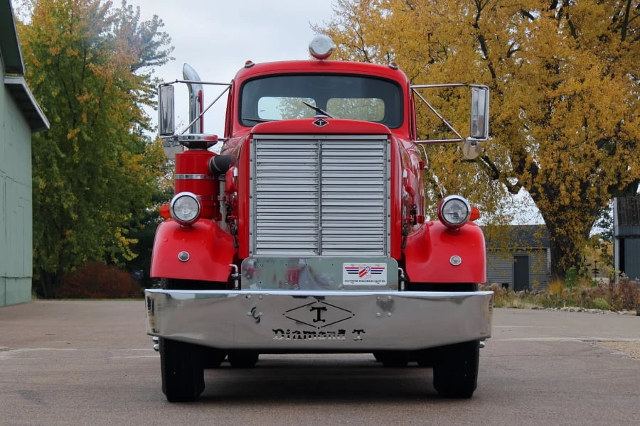1954 Diamond T - Image 4 of 31
