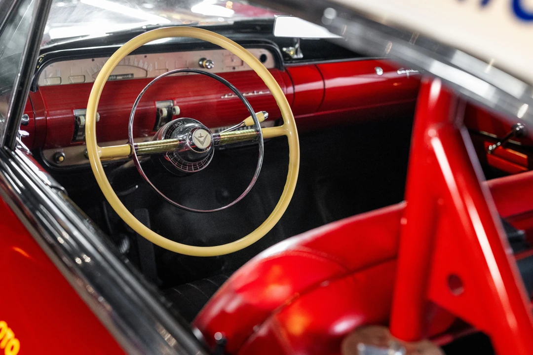 1954 Lincoln Capri - Image 9 of 17