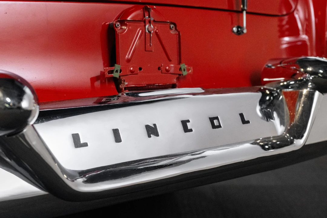 1954 Lincoln Capri - Image 16 of 17
