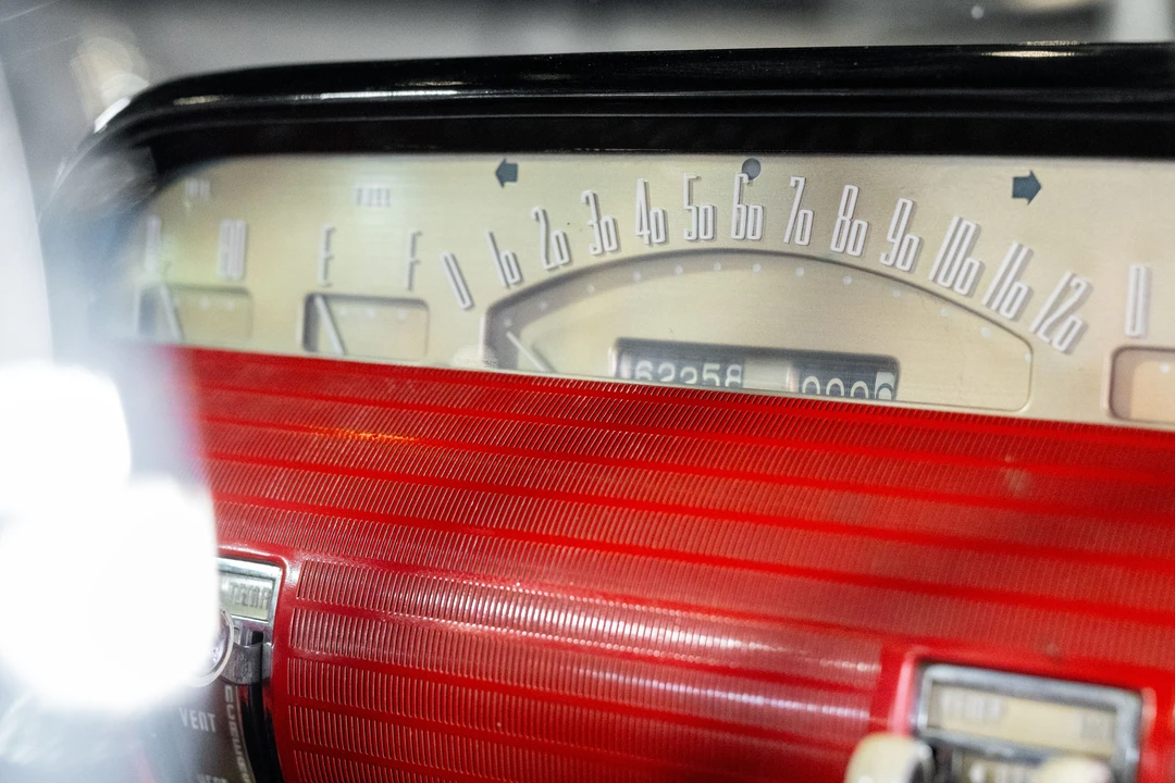 1954 Lincoln Capri - Image 11 of 17