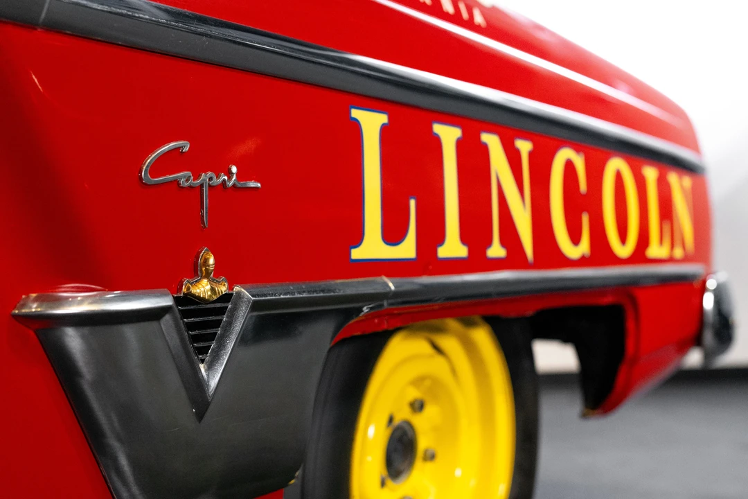 1954 Lincoln Capri - Image 5 of 17