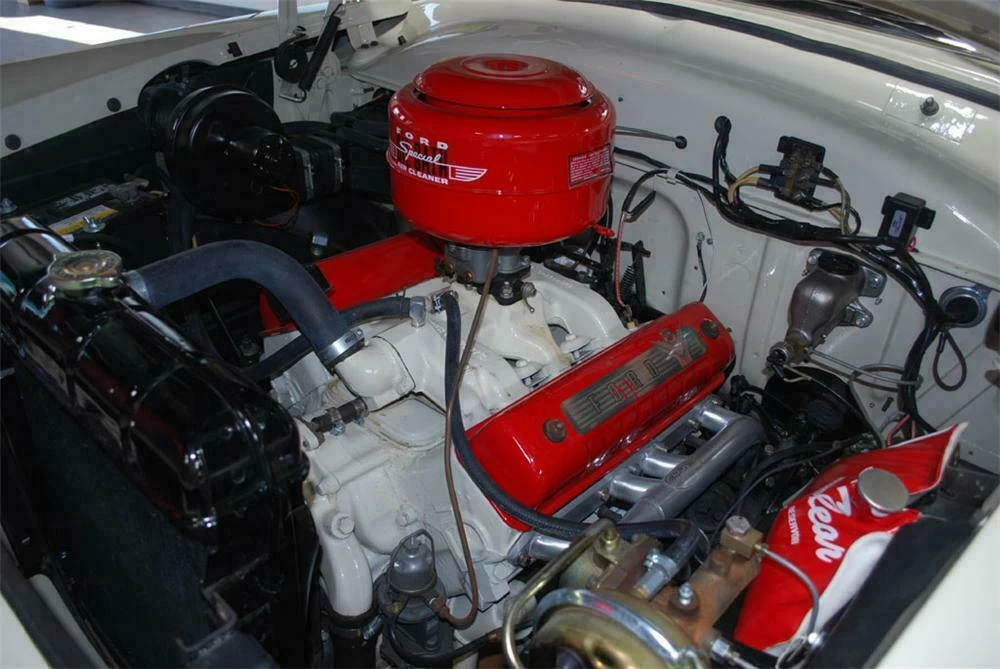 1954 Ford Crestline - Image 3 of 5