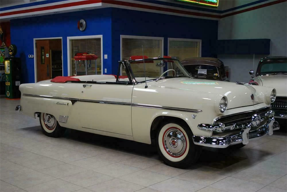 1954 Ford Crestline - Image 2 of 5