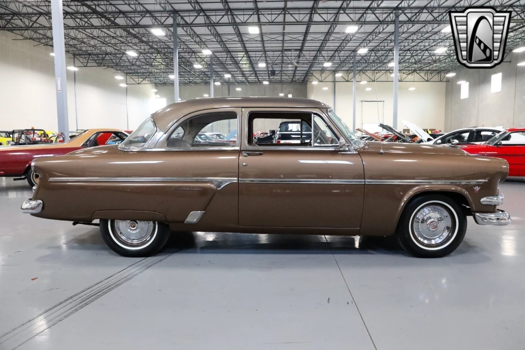 1954 Ford Crestline - Image 8 of 12