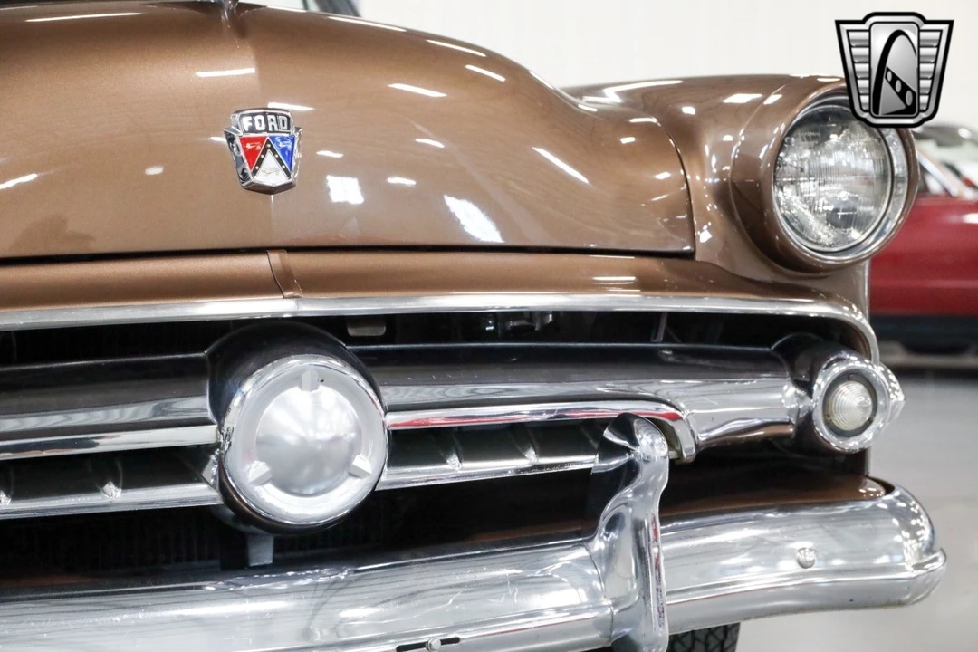 1954 Ford Crestline - Image 10 of 12