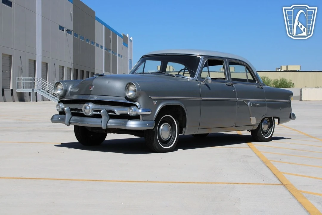 1954 Ford Crestline - Image 3 of 12