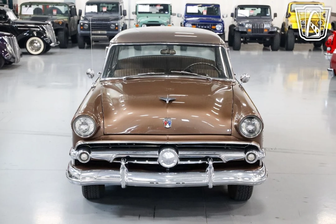 1954 Ford Crestline - Image 4 of 12