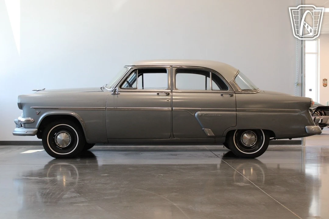 1954 Ford Crestline - Image 14 of 21
