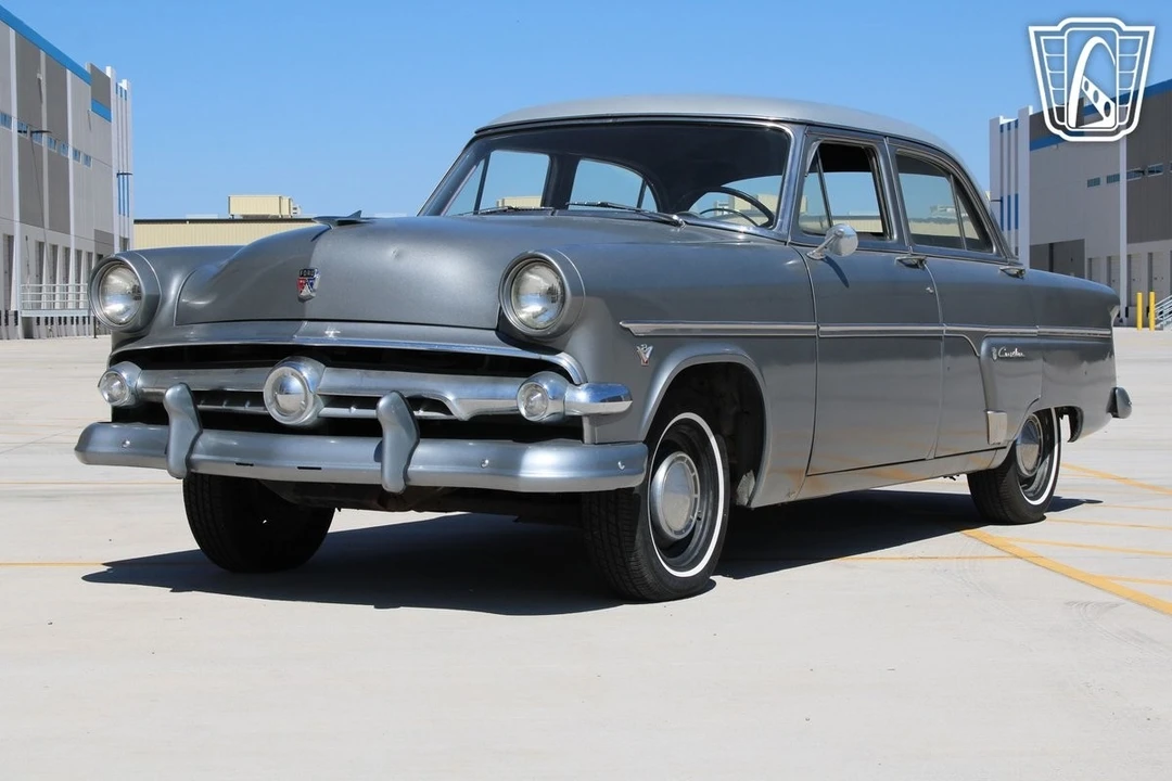 1954 Ford Crestline - Image 4 of 21