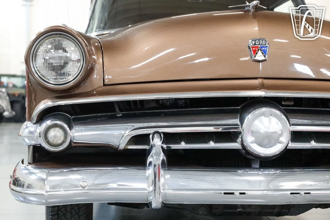1954 Ford Crestline - Image 9 of 12