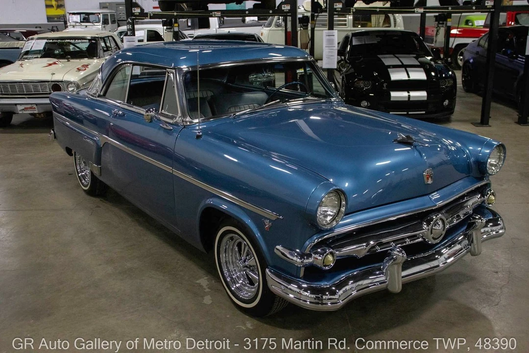 1954 Ford Crestline - Image 9 of 12