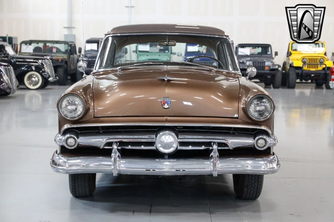 1954 Ford Crestline - Image 3 of 12