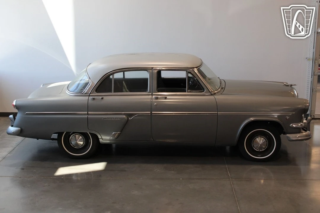 1954 Ford Crestline - Image 19 of 21