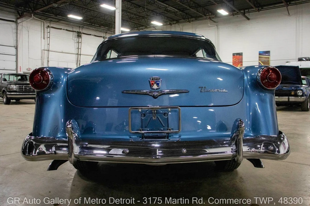 1954 Ford Crestline - Image 6 of 12