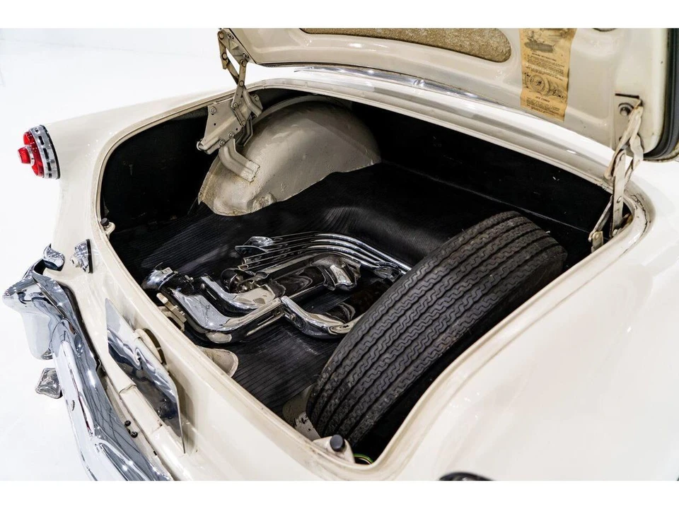 1954 Ford Crestline - Image 25 of 31