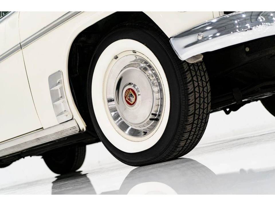 1954 Ford Crestline - Image 6 of 31