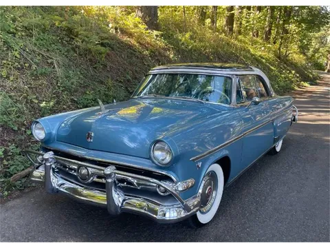 1954 Ford Crestline Skyliner
