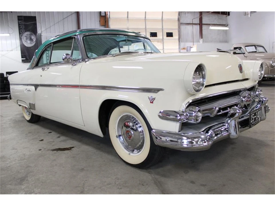 1954 Ford Crestline - Image 8 of 31