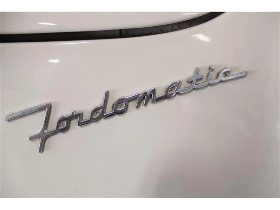 1954 Ford Crestline - Image 12 of 31