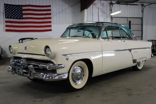 1954 Ford Crestline
