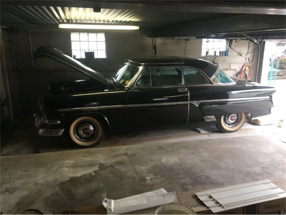 1954 Ford Crestline - Image 2 of 28