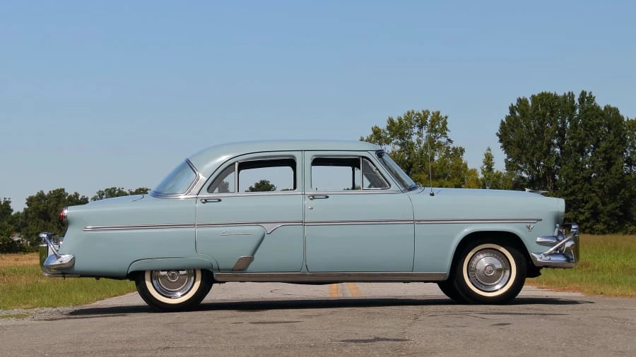 1954 Ford Crestline - Image 8 of 12