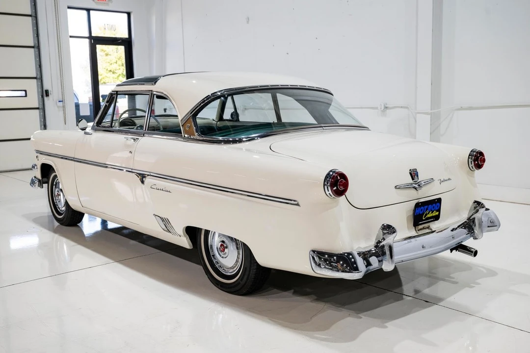 1954 Ford Crestline - Image 2 of 21