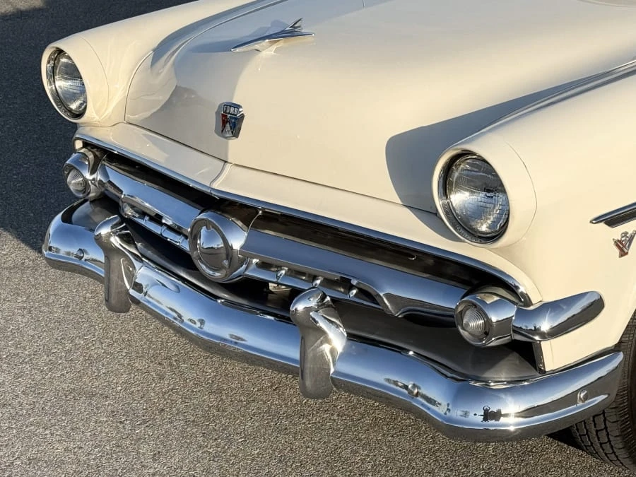1954 Ford Crestline - Image 8 of 31