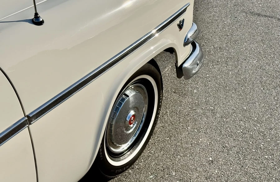 1954 Ford Crestline - Image 11 of 31