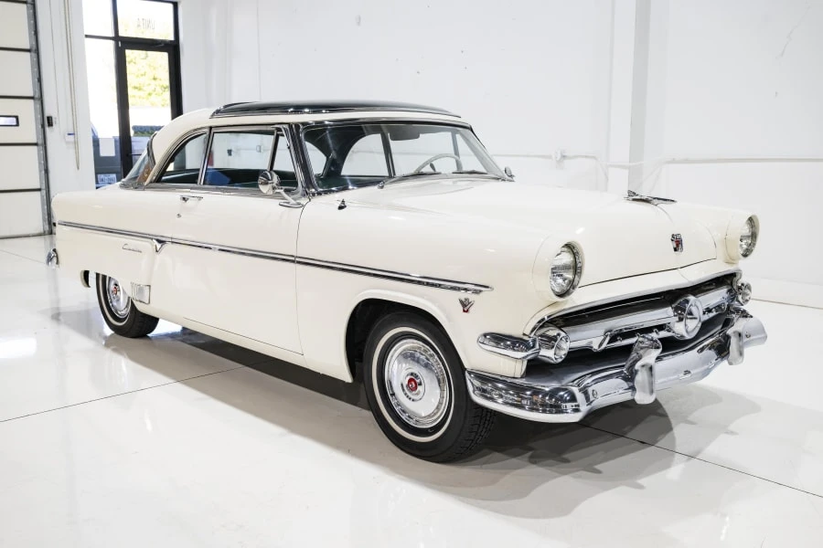 1954 Ford Crestline - Image 6 of 31