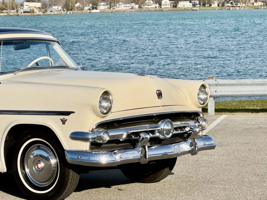 1954 Ford Crestline - Image 10 of 31