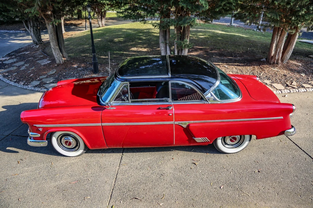 1954 Ford Crestline - Image 4 of 31