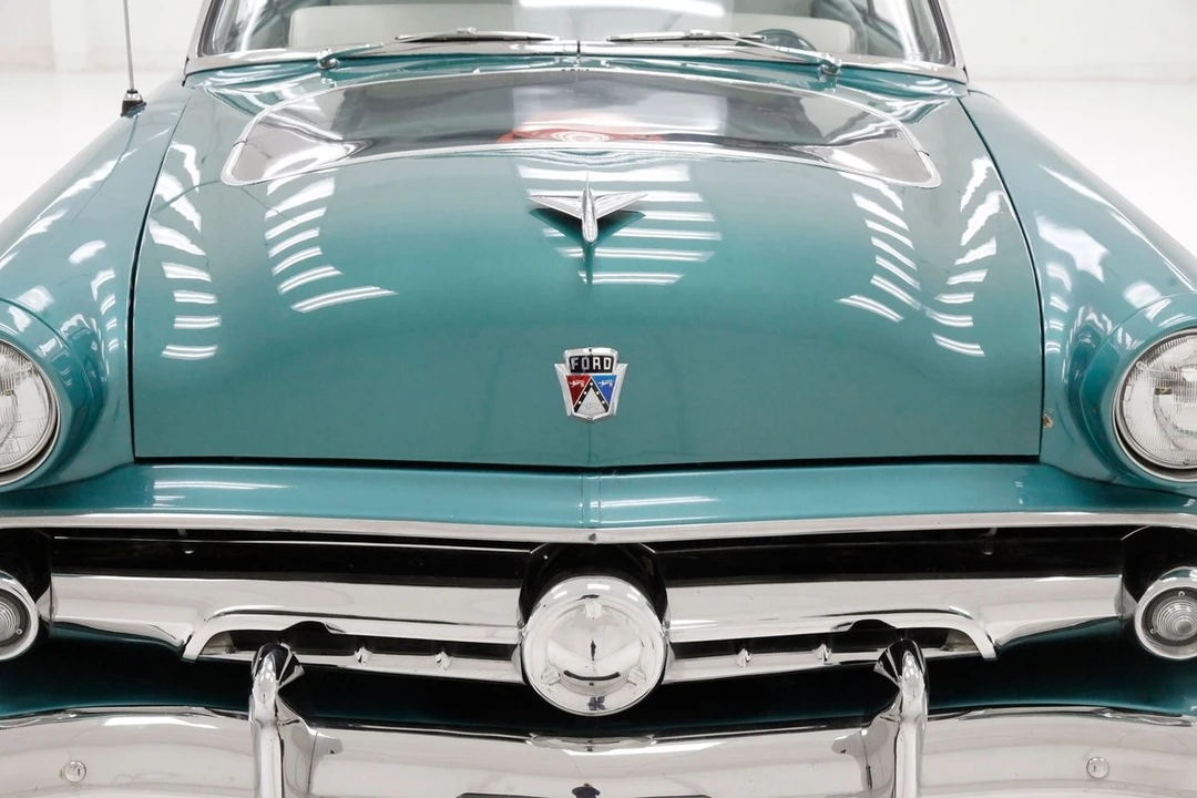 1954 Ford Crestline - Image 11 of 31