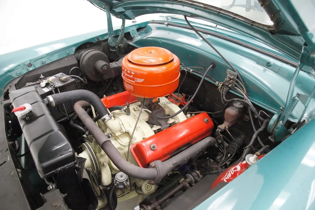 1954 Ford Crestline - Image 10 of 31