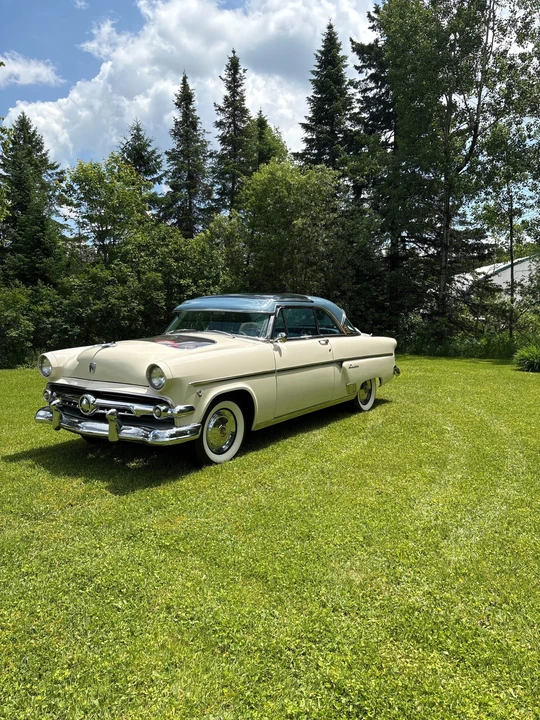 1954 Ford Crestline - Image 2 of 31
