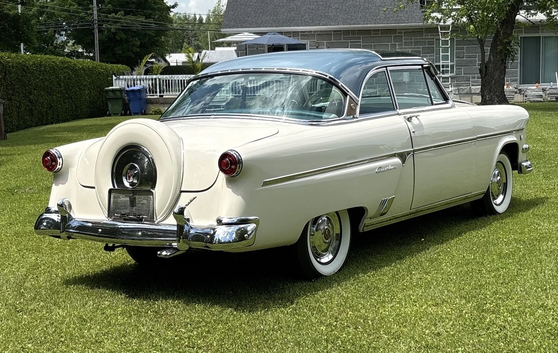 1954 Ford Crestline - Image 10 of 31