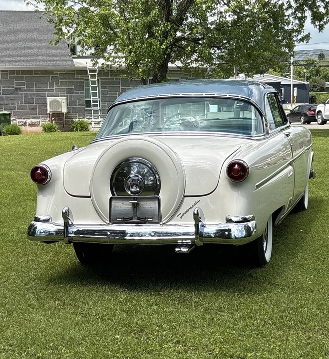 1954 Ford Crestline - Image 11 of 31
