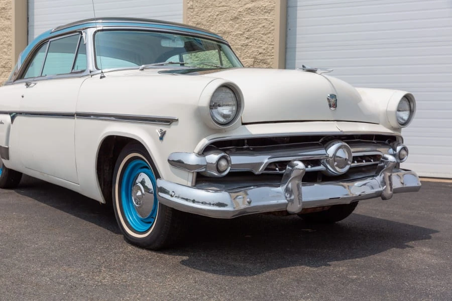 1954 Ford Crestline - Image 8 of 31