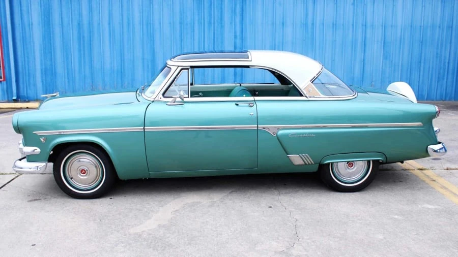 1954 Ford Crestline - Image 2 of 13