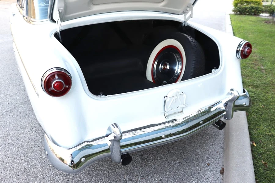 1954 Ford Crestline - Image 17 of 24