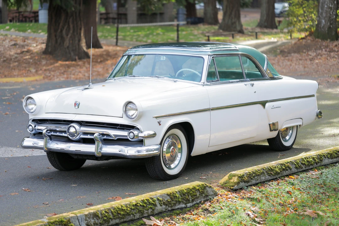1954 Ford Crestline - Image 8 of 31