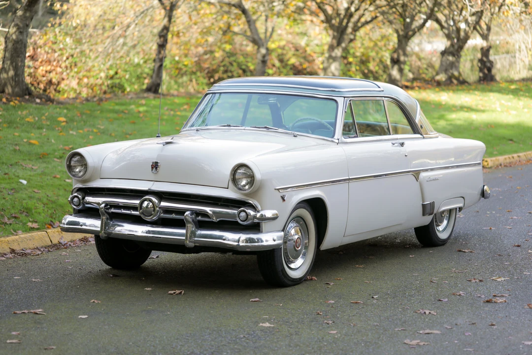1954 Ford Crestline - Image 9 of 31