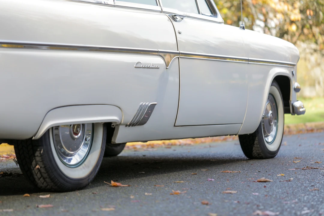 1954 Ford Crestline - Image 16 of 31