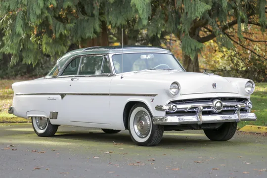 1954 Ford Crestline Skyliner