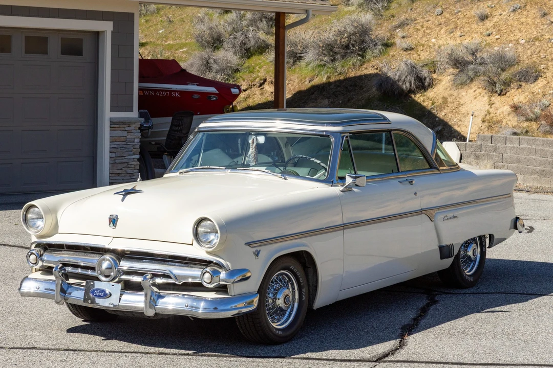 1954 Ford Crestline - Image 8 of 31