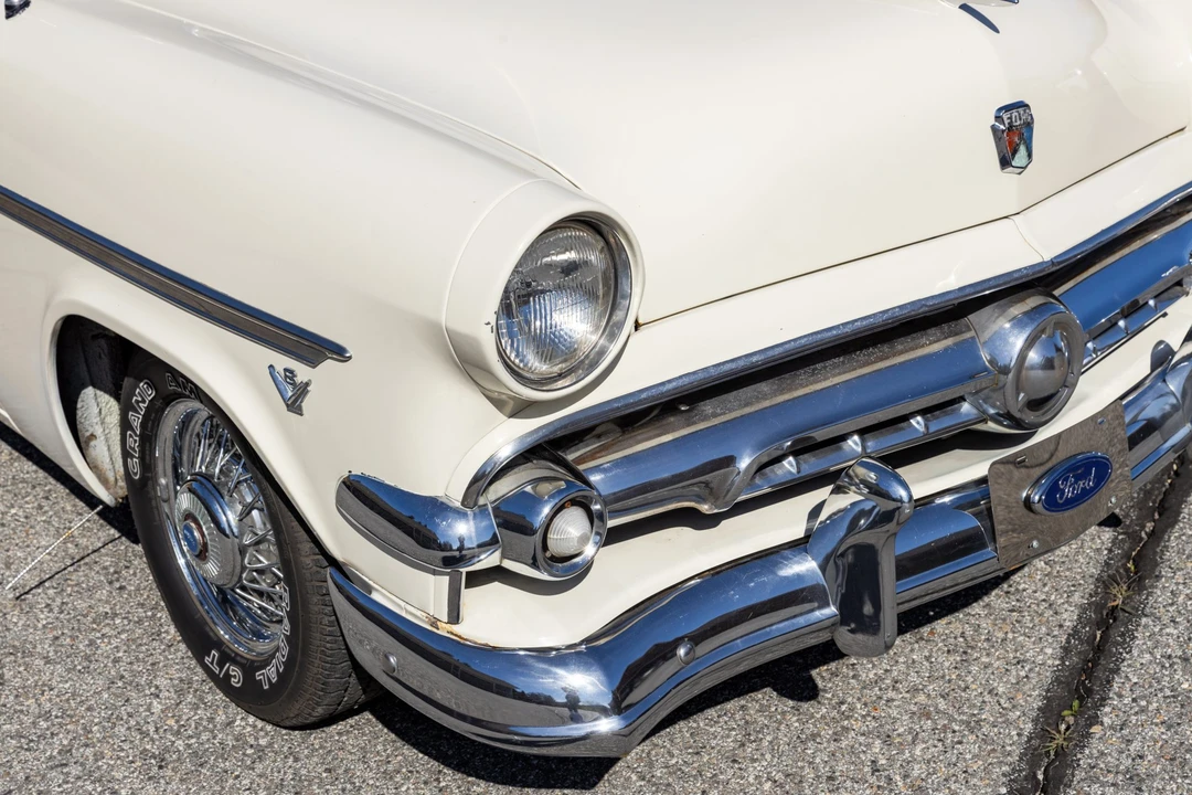 1954 Ford Crestline - Image 26 of 31